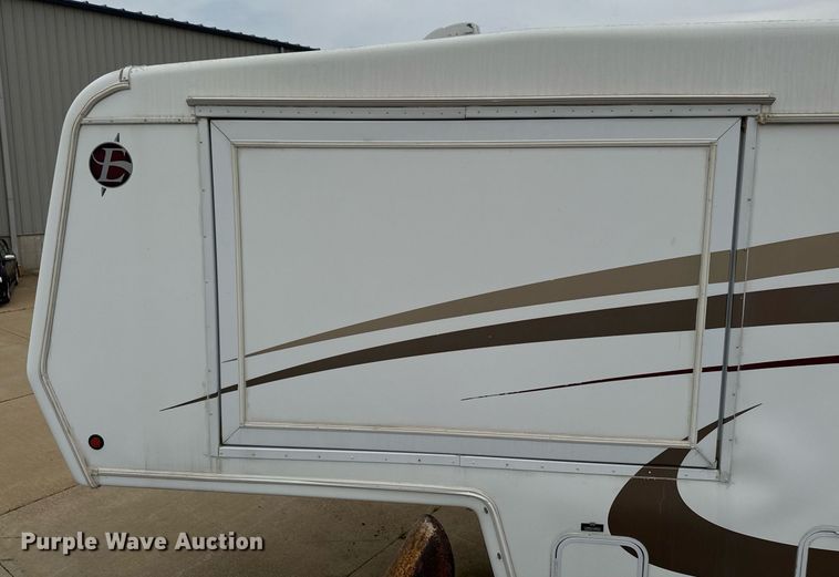 image for item EC7987 2007 Excel L36TKE camper