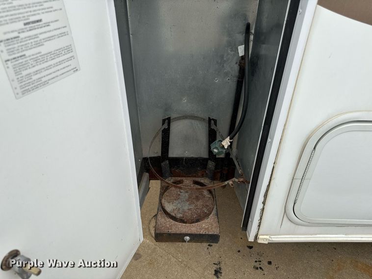 image for item EC7987 2007 Excel L36TKE camper