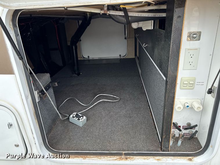 image for item EC7987 2007 Excel L36TKE camper