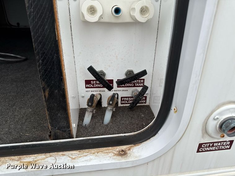 image for item EC7987 2007 Excel L36TKE camper