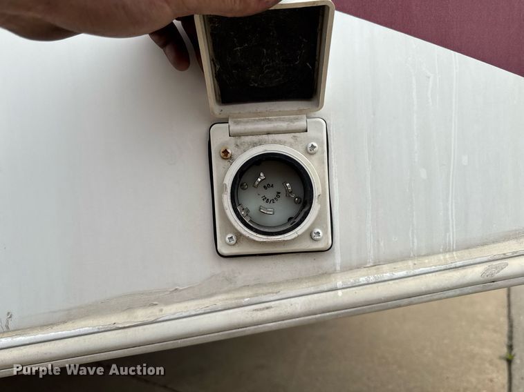 image for item EC7987 2007 Excel L36TKE camper