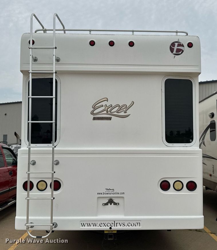 image for item EC7987 2007 Excel L36TKE camper