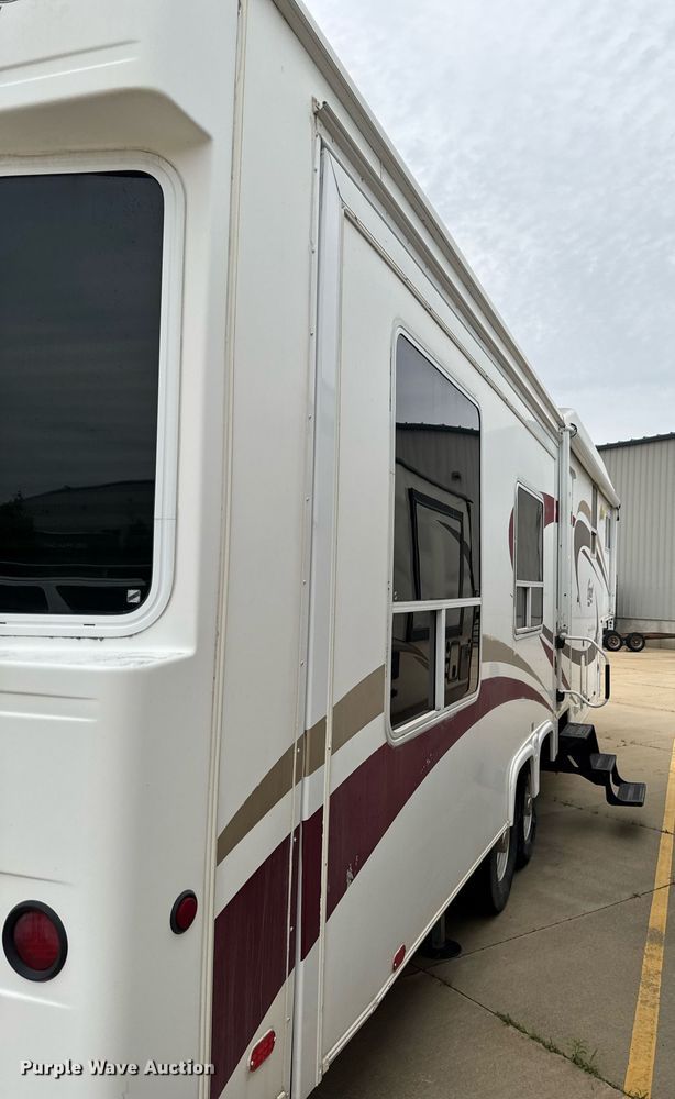 image for item EC7987 2007 Excel L36TKE camper