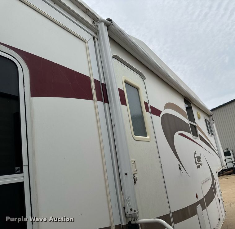 image for item EC7987 2007 Excel L36TKE camper