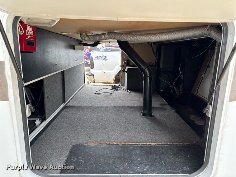 image for item EC7987 2007 Excel L36TKE camper