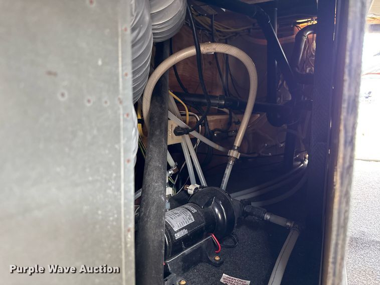 image for item EC7987 2007 Excel L36TKE camper