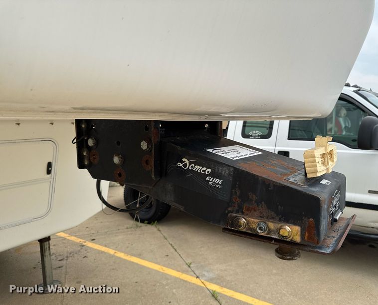 image for item EC7987 2007 Excel L36TKE camper