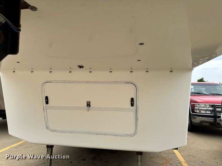 image for item EC7987 2007 Excel L36TKE camper