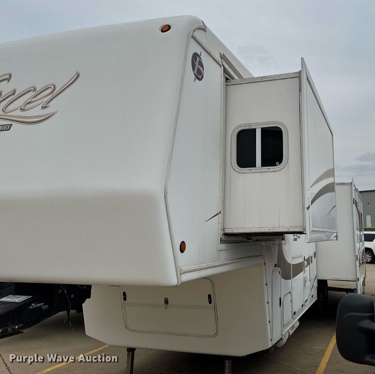 image for item EC7987 2007 Excel L36TKE camper