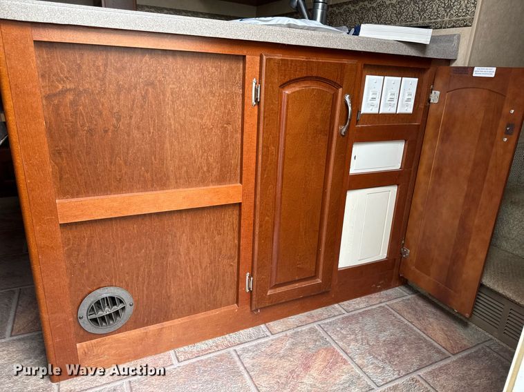 image for item EC7987 2007 Excel L36TKE camper