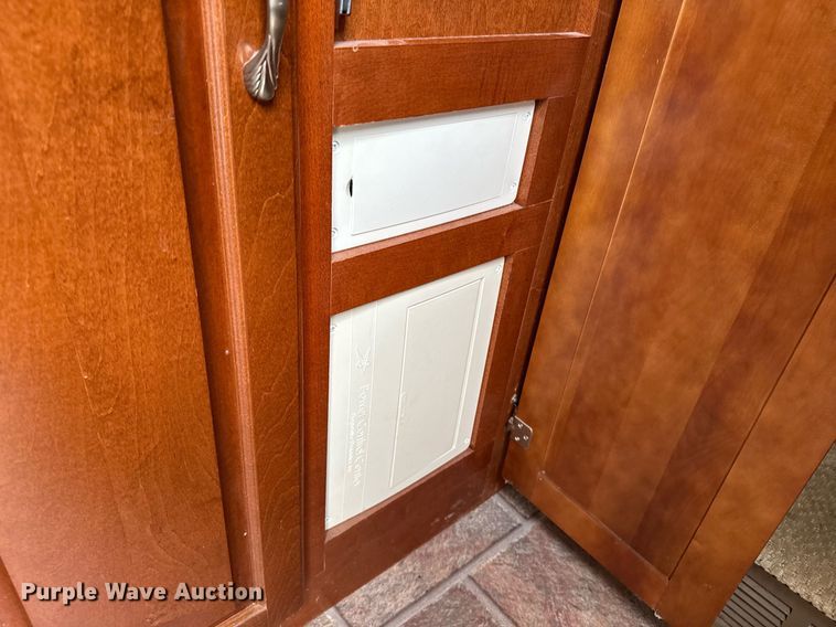 image for item EC7987 2007 Excel L36TKE camper