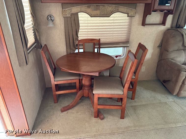 image for item EC7987 2007 Excel L36TKE camper