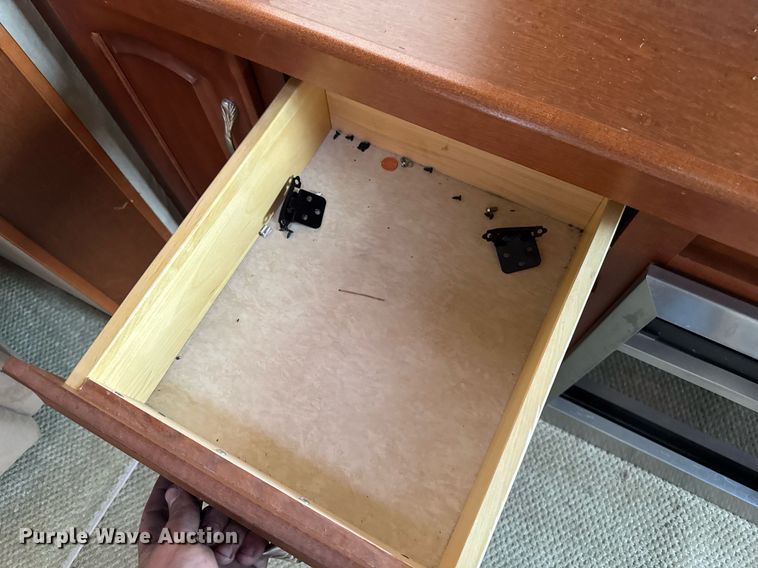 image for item EC7987 2007 Excel L36TKE camper