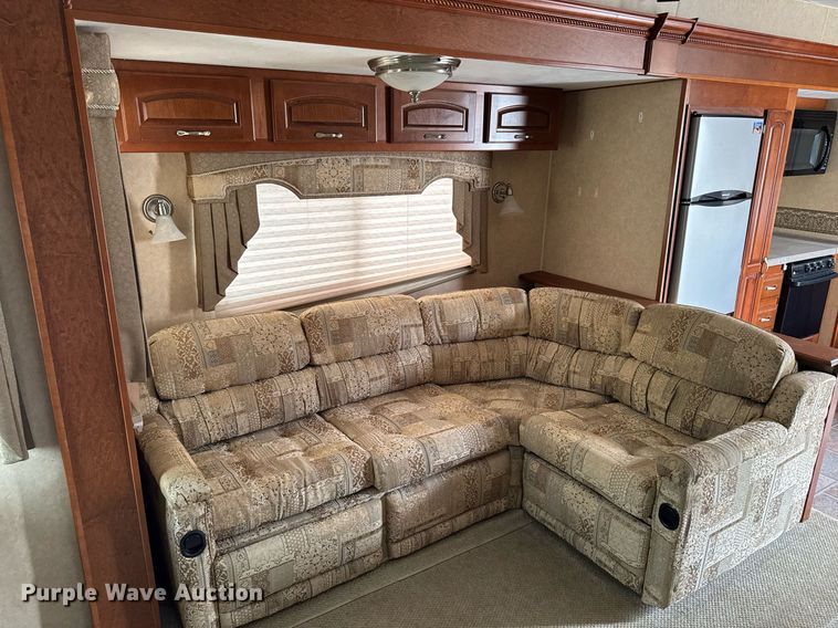 image for item EC7987 2007 Excel L36TKE camper