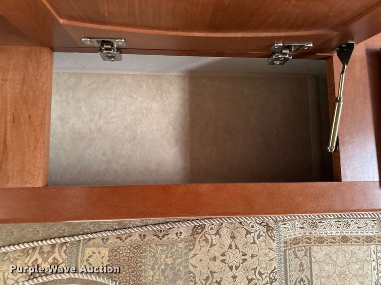 image for item EC7987 2007 Excel L36TKE camper