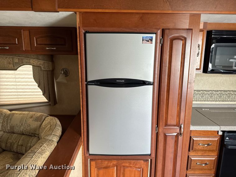 image for item EC7987 2007 Excel L36TKE camper