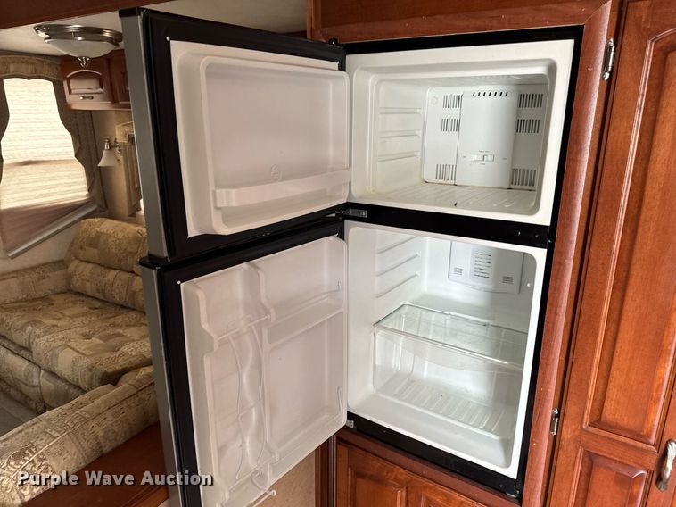 image for item EC7987 2007 Excel L36TKE camper