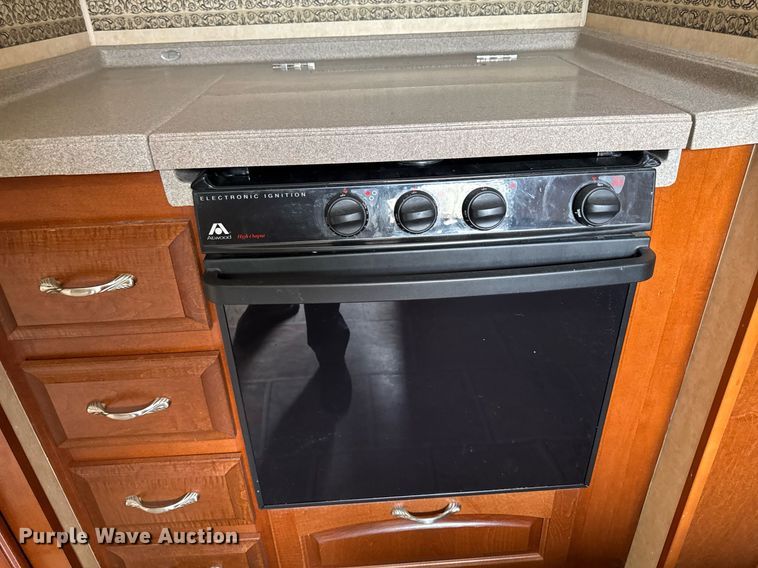 image for item EC7987 2007 Excel L36TKE camper