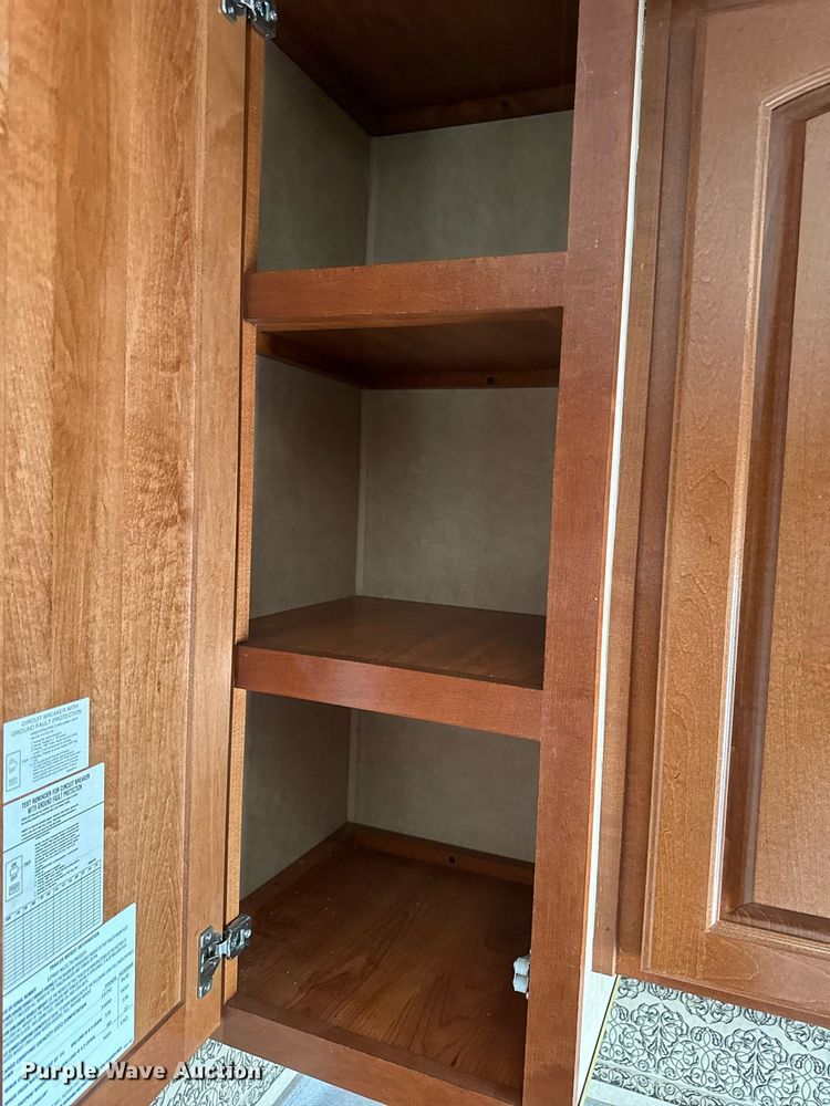 image for item EC7987 2007 Excel L36TKE camper