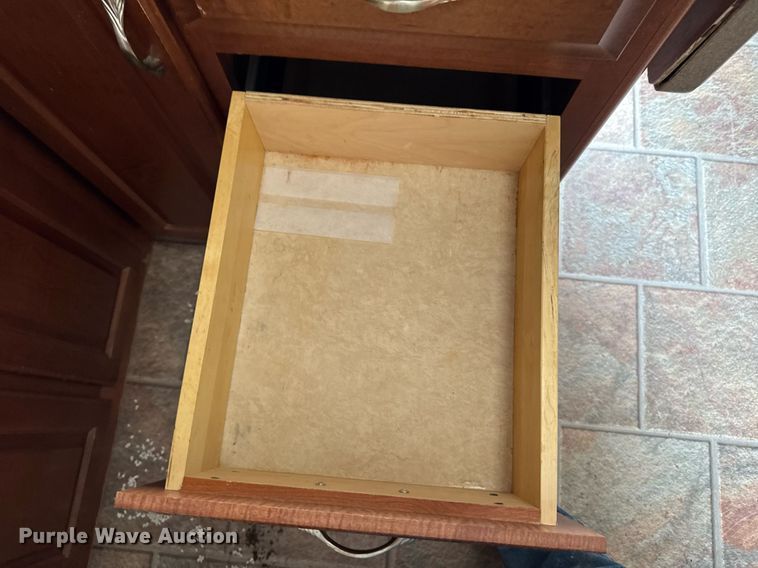 image for item EC7987 2007 Excel L36TKE camper