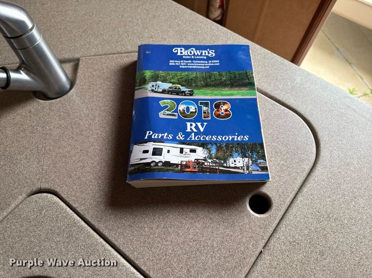 image for item EC7987 2007 Excel L36TKE camper