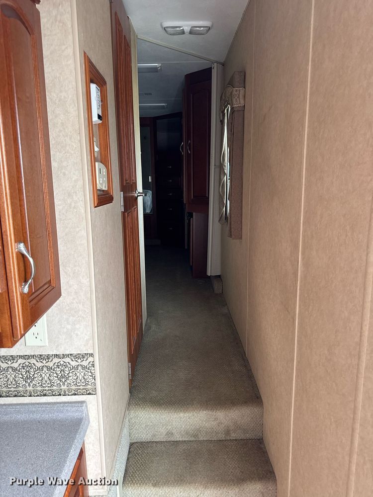 image for item EC7987 2007 Excel L36TKE camper