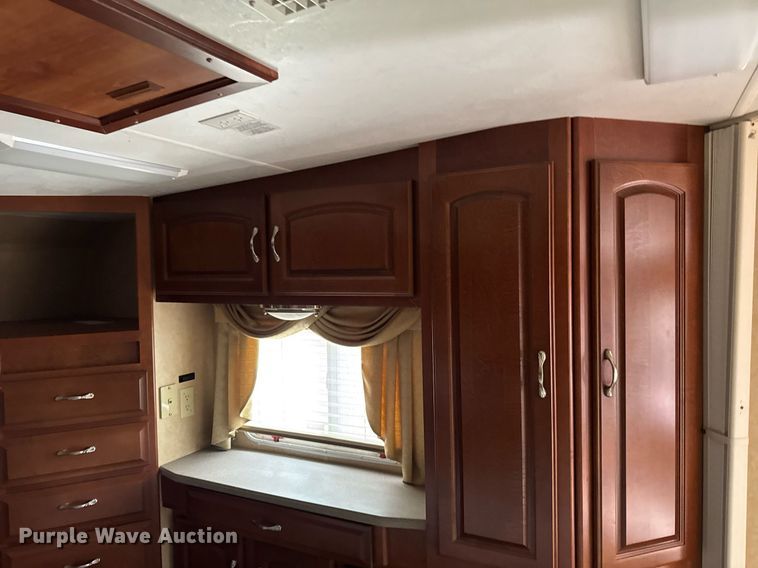 image for item EC7987 2007 Excel L36TKE camper