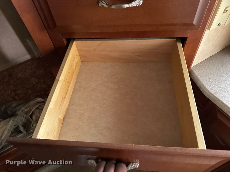 image for item EC7987 2007 Excel L36TKE camper