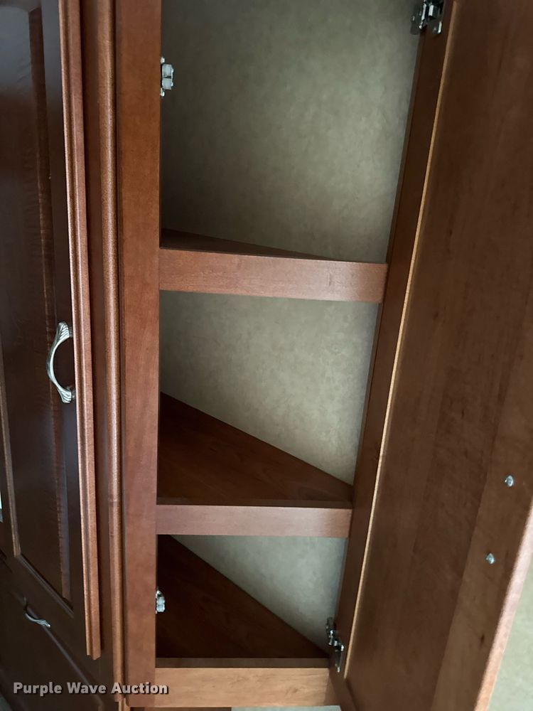 image for item EC7987 2007 Excel L36TKE camper