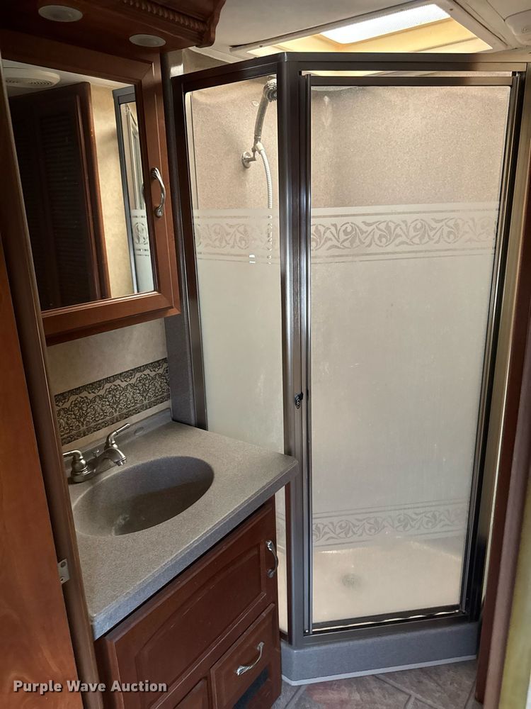 image for item EC7987 2007 Excel L36TKE camper