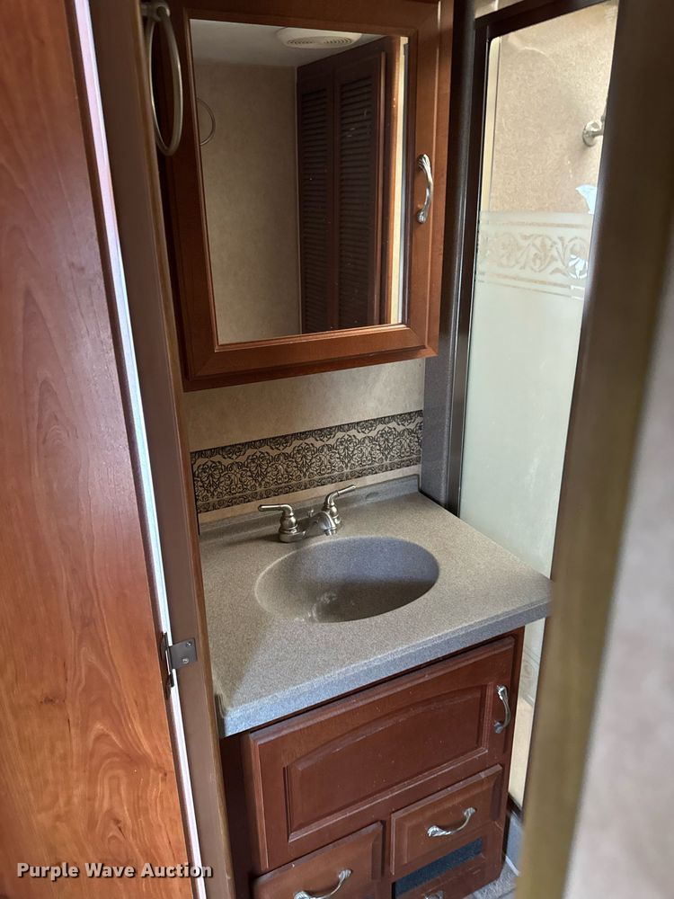 image for item EC7987 2007 Excel L36TKE camper