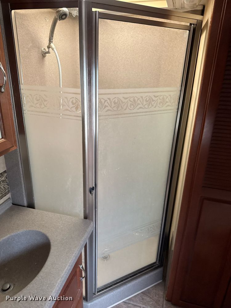 image for item EC7987 2007 Excel L36TKE camper