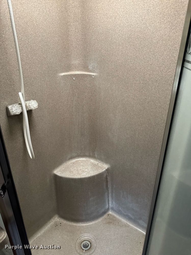 image for item EC7987 2007 Excel L36TKE camper