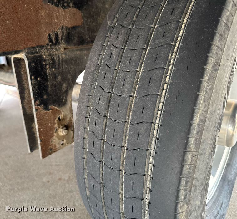 image for item EC7987 2007 Excel L36TKE camper