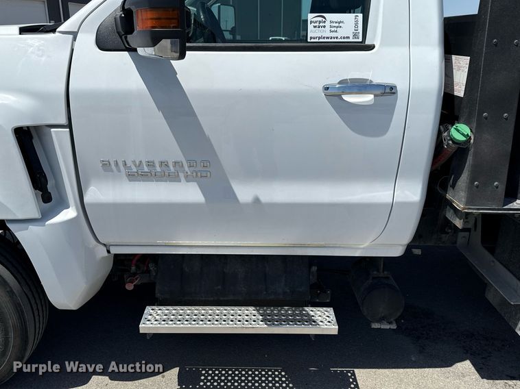 image for item ED5579 2023 Chevrolet  Silverado 6500HD rollback truck
