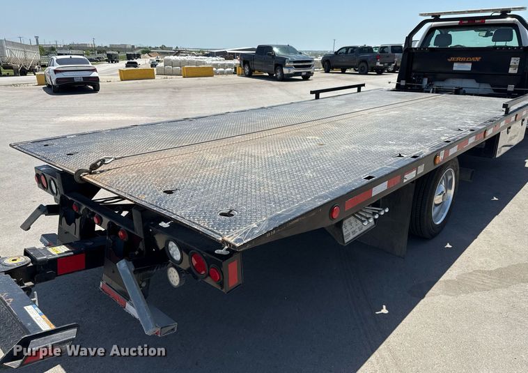 image for item ED5579 2023 Chevrolet  Silverado 6500HD rollback truck