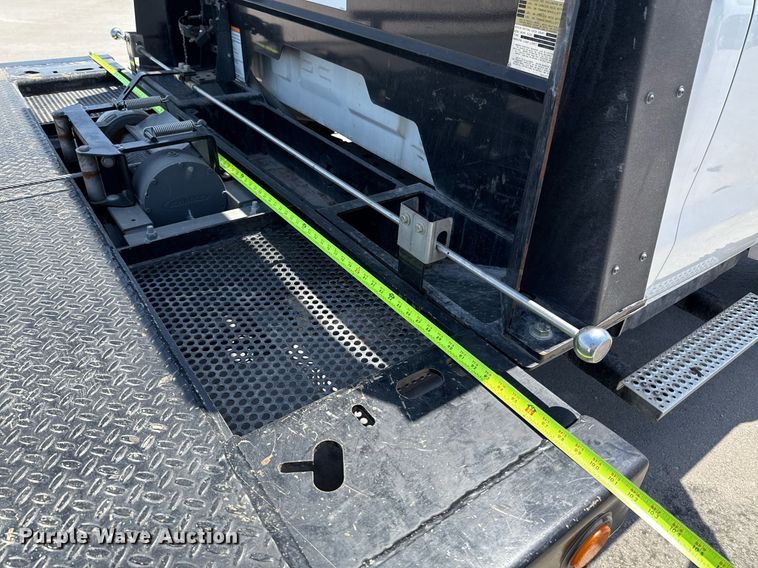 image for item ED5579 2023 Chevrolet  Silverado 6500HD rollback truck