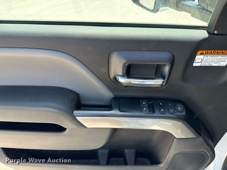 image for item ED5579 2023 Chevrolet  Silverado 6500HD rollback truck