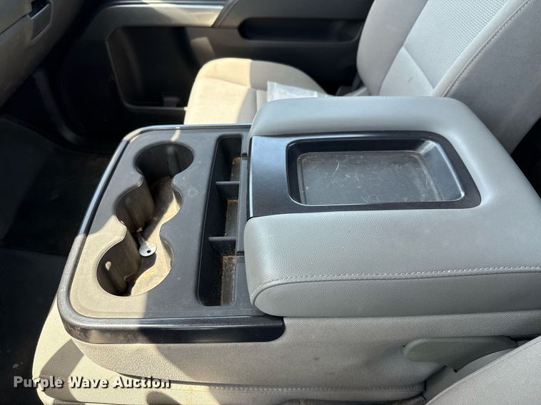 image for item ED5579 2023 Chevrolet  Silverado 6500HD rollback truck