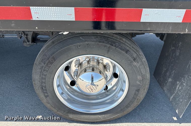 image for item ED5579 2023 Chevrolet  Silverado 6500HD rollback truck