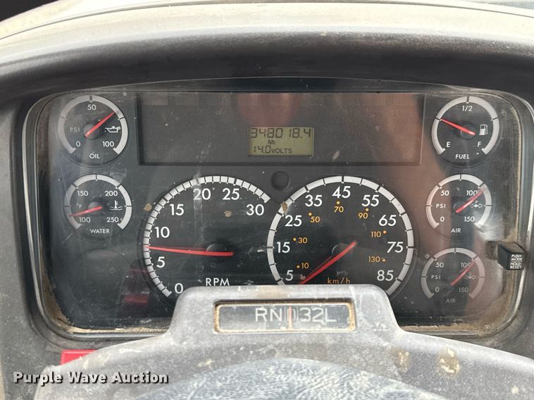 image for item ED5613 2009 Freightliner M2  truck cab and chassis