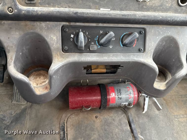 image for item ED5613 2009 Freightliner M2  truck cab and chassis