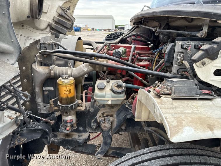 image for item ED5613 2009 Freightliner M2  truck cab and chassis