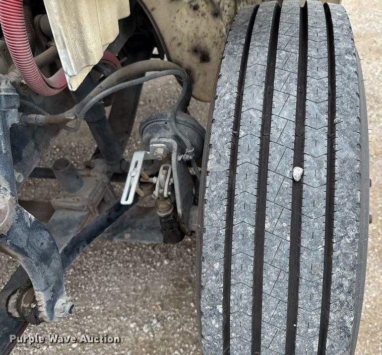 image for item ED5613 2009 Freightliner M2  truck cab and chassis