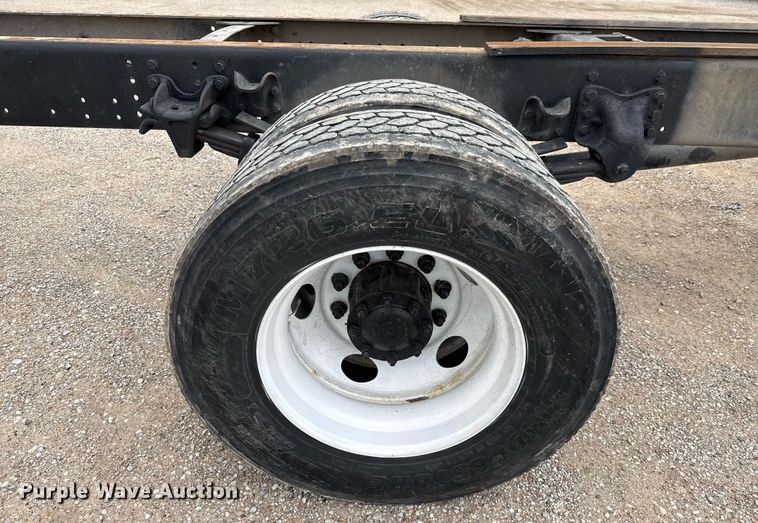 image for item ED5613 2009 Freightliner M2  truck cab and chassis