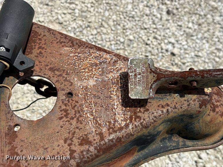 image for item ED5684 2002 W-W enclosed cargo trailer