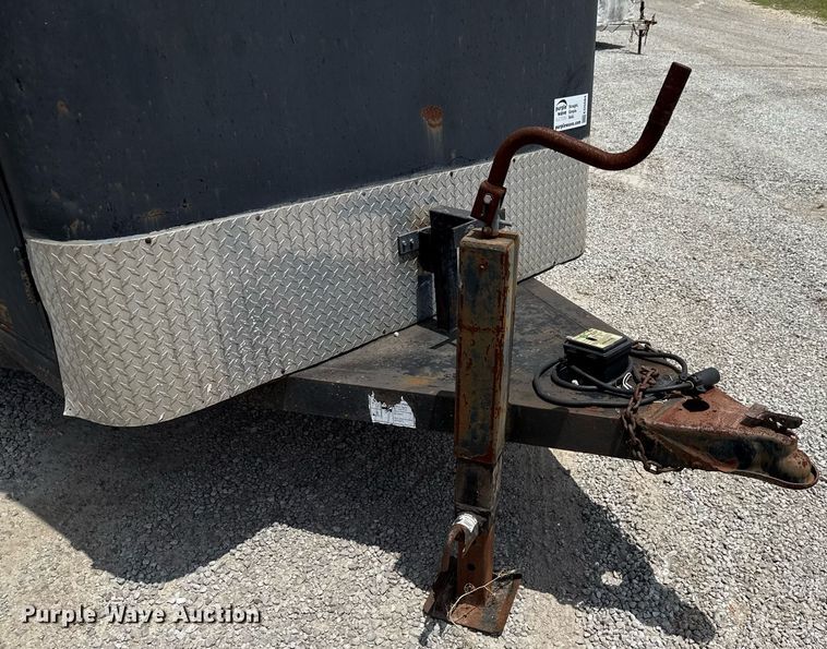 image for item ED5684 2002 W-W enclosed cargo trailer