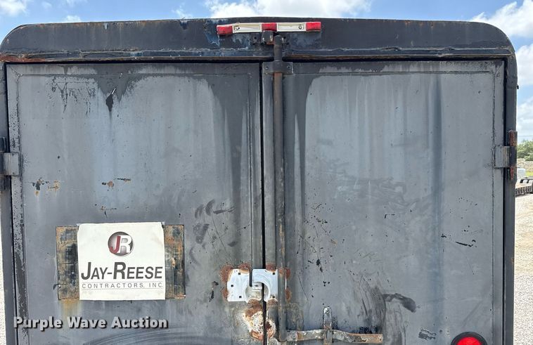 image for item ED5684 2002 W-W enclosed cargo trailer