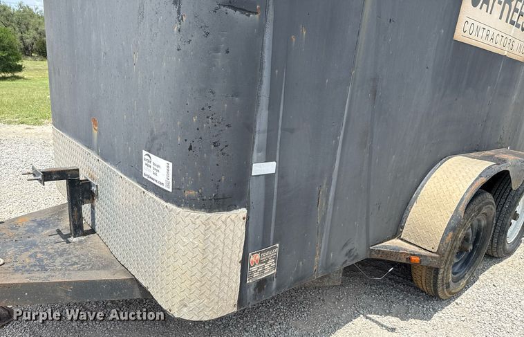 image for item ED5684 2002 W-W enclosed cargo trailer