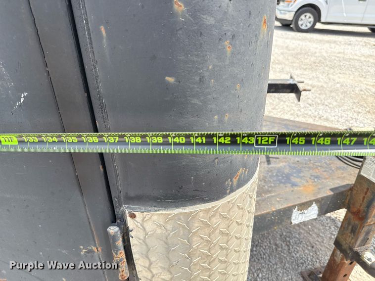 image for item ED5684 2002 W-W enclosed cargo trailer